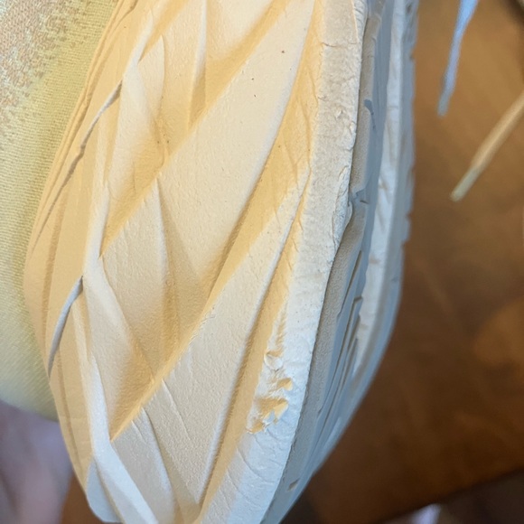 ASICS Women's novablast 4 off white shoes - Picture 8 of 10